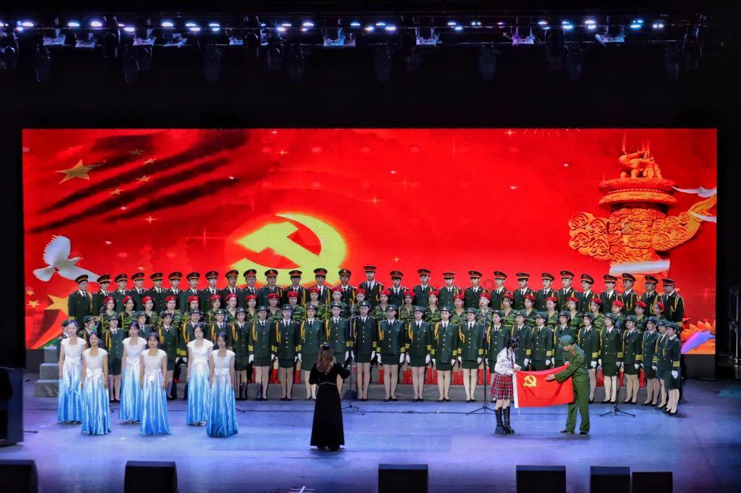 组图：“新三样”释放外贸新动能